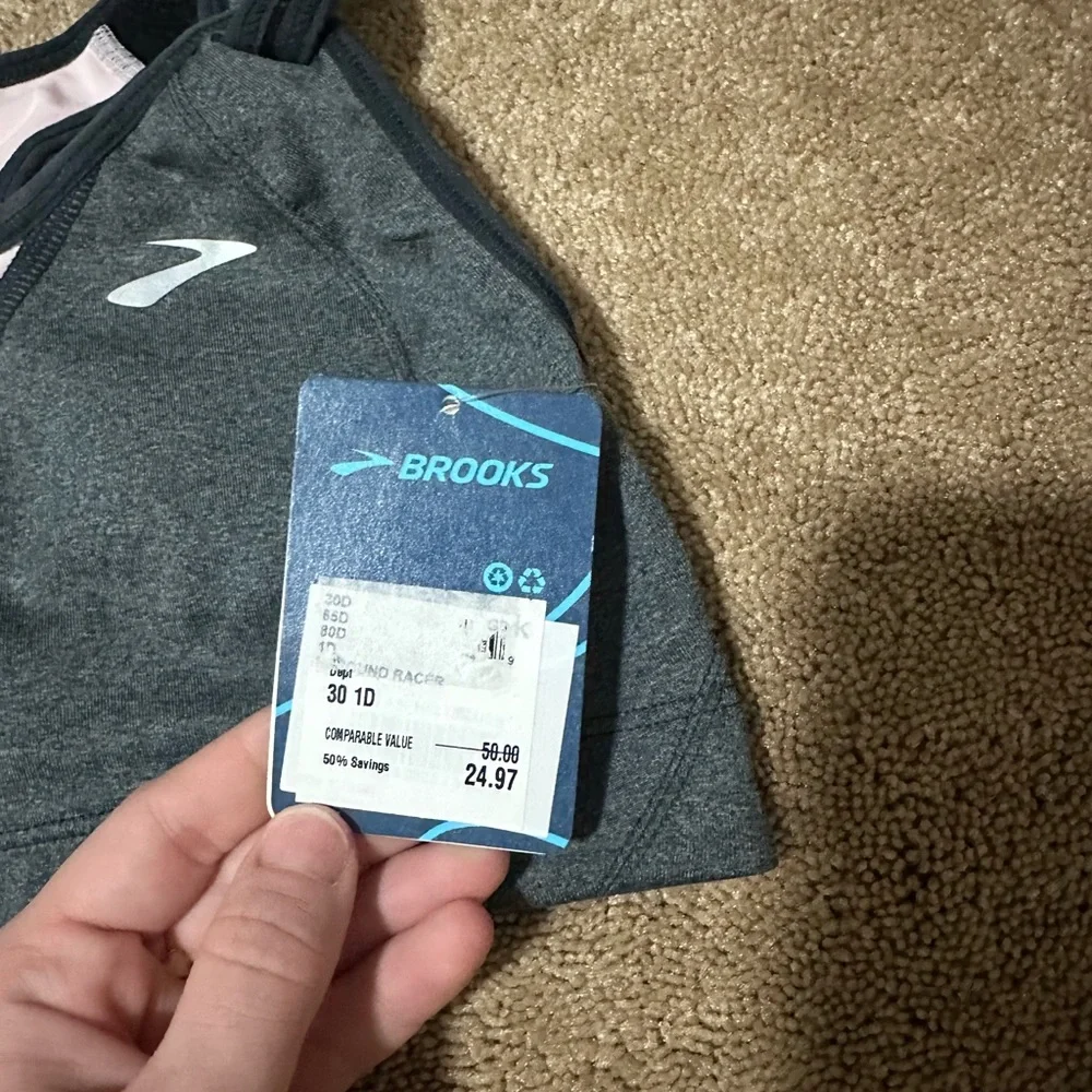 NWT brooks bra size 30 1 D - Picture 2 of 4